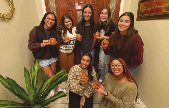 PHS Softballers Enjoy Fast Food Friendsgiving